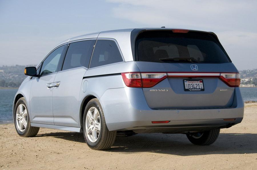  Honda Odyssey 2011 года  (фото 10 из 162)